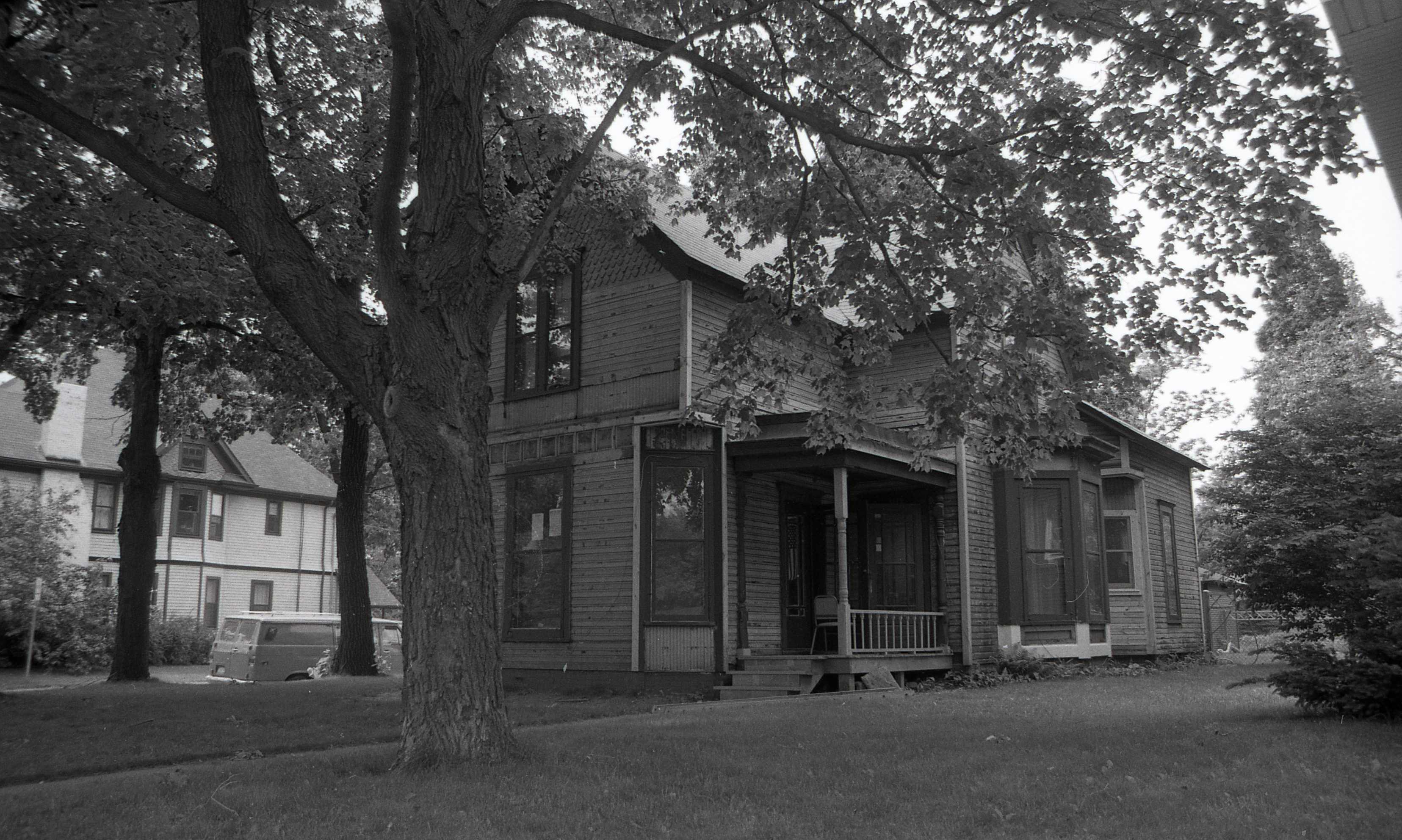 1172 Lincolnway East